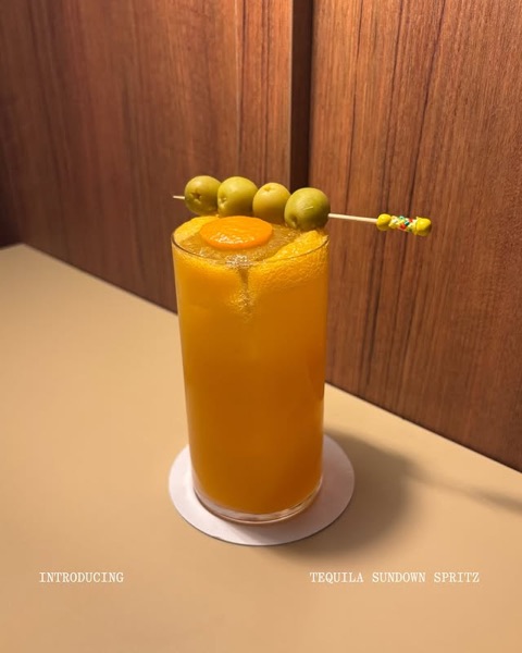 Tequila Sundown Spritz cocktail